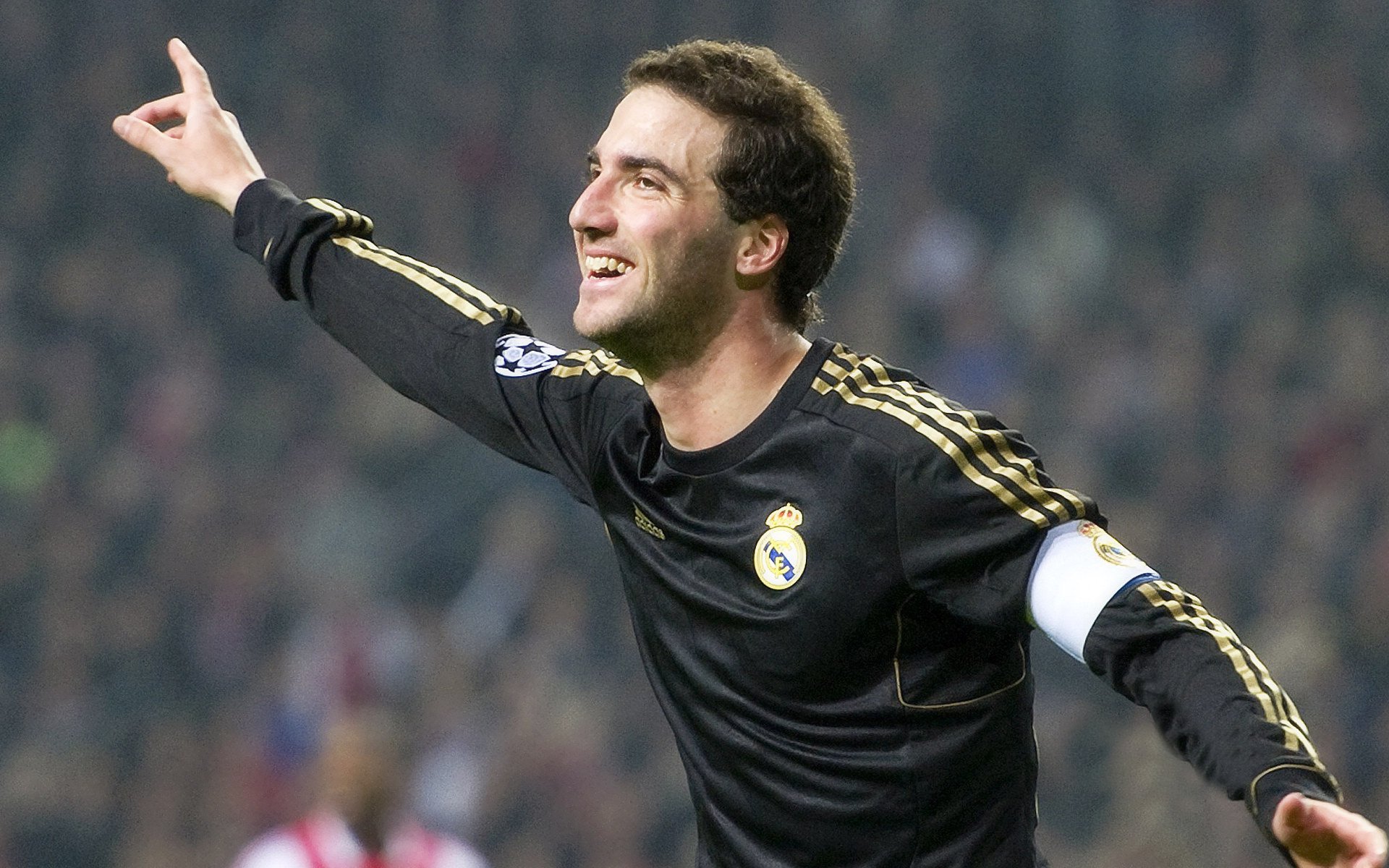 爱体育娱乐入口-莱德基冲线瞬间震撼全场，莱德基实力